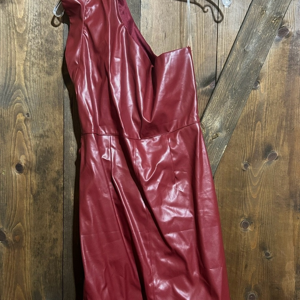 Red Mini Dress, size L, wore once, smoke free home - Picture 4 of 4
